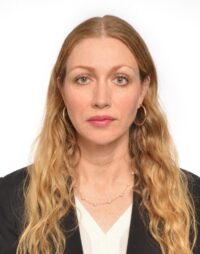 Alejandra Postlethwaite, MD